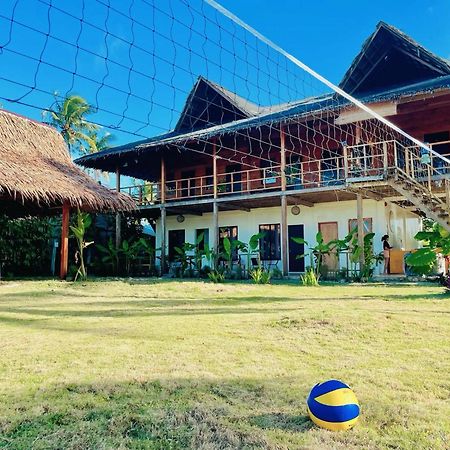 Siargao Sunflower Suites General Luna  Dış mekan fotoğraf