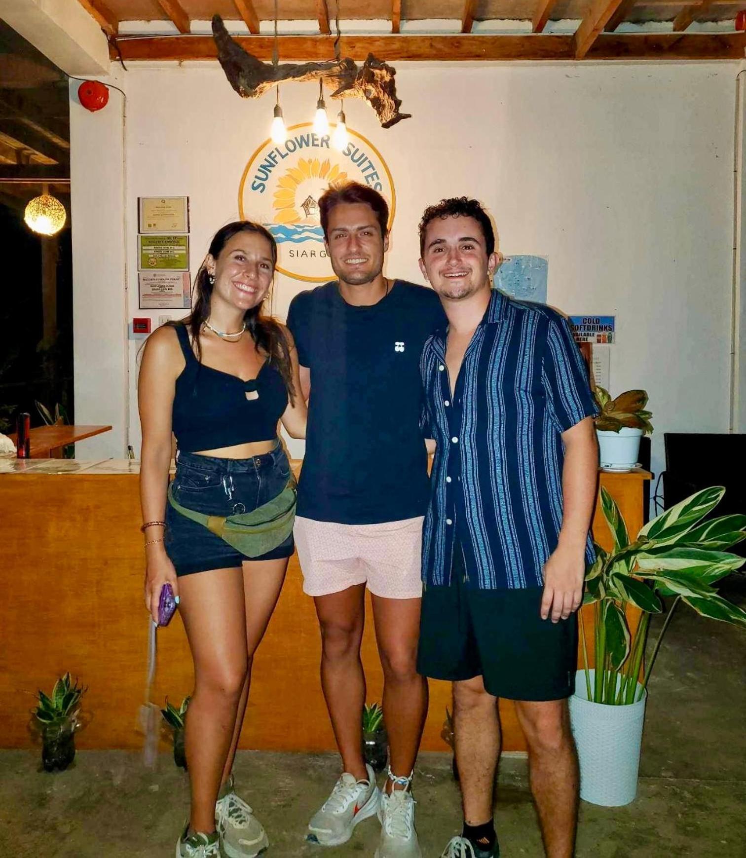 Siargao Sunflower Suites General Luna  Dış mekan fotoğraf