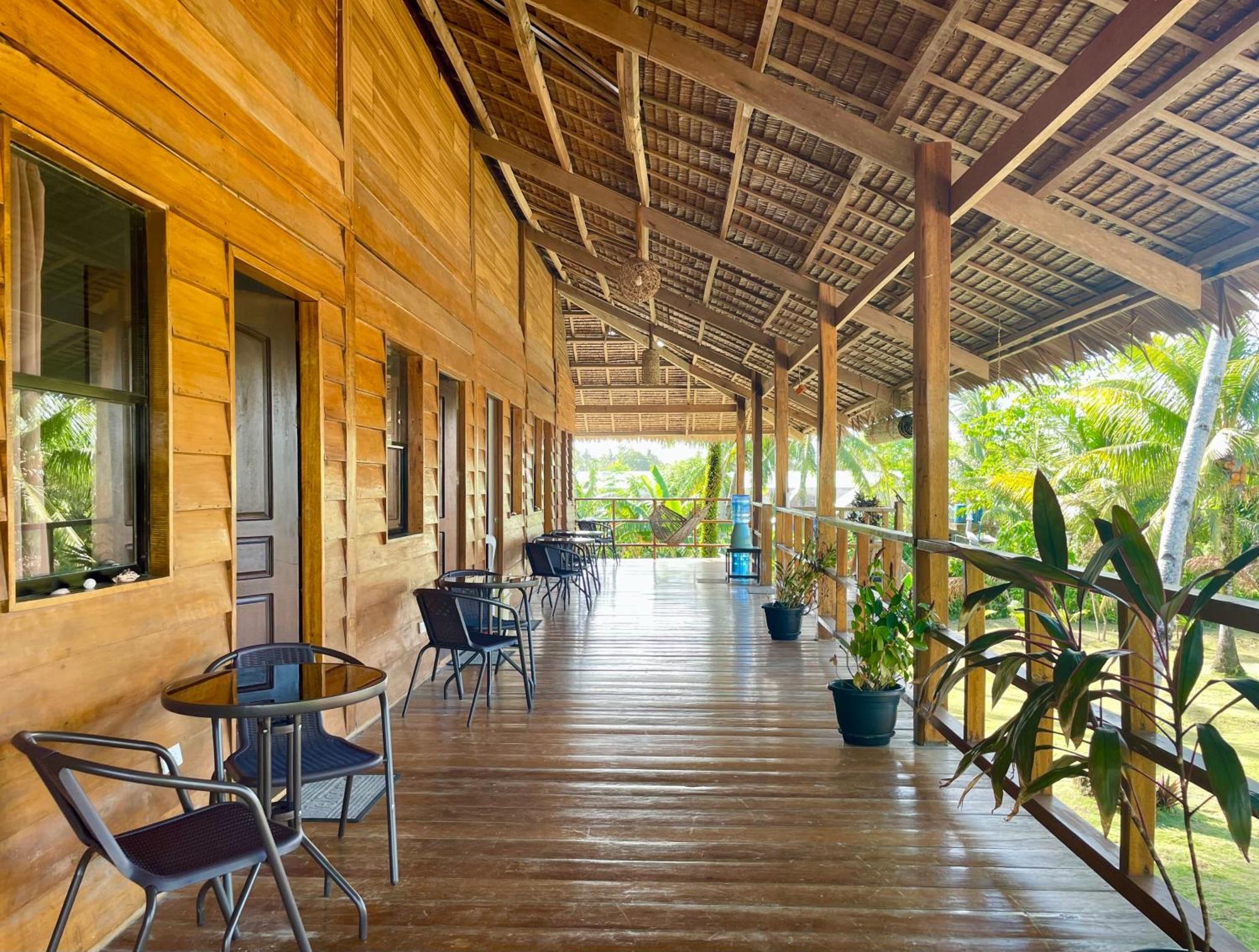 Siargao Sunflower Suites General Luna  Dış mekan fotoğraf