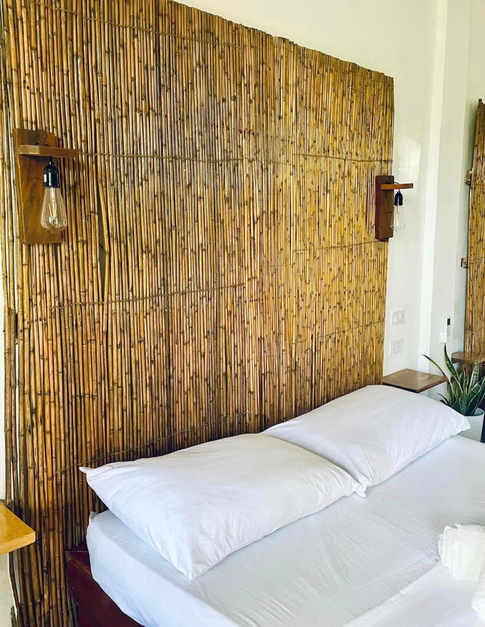 Siargao Sunflower Suites General Luna  Dış mekan fotoğraf