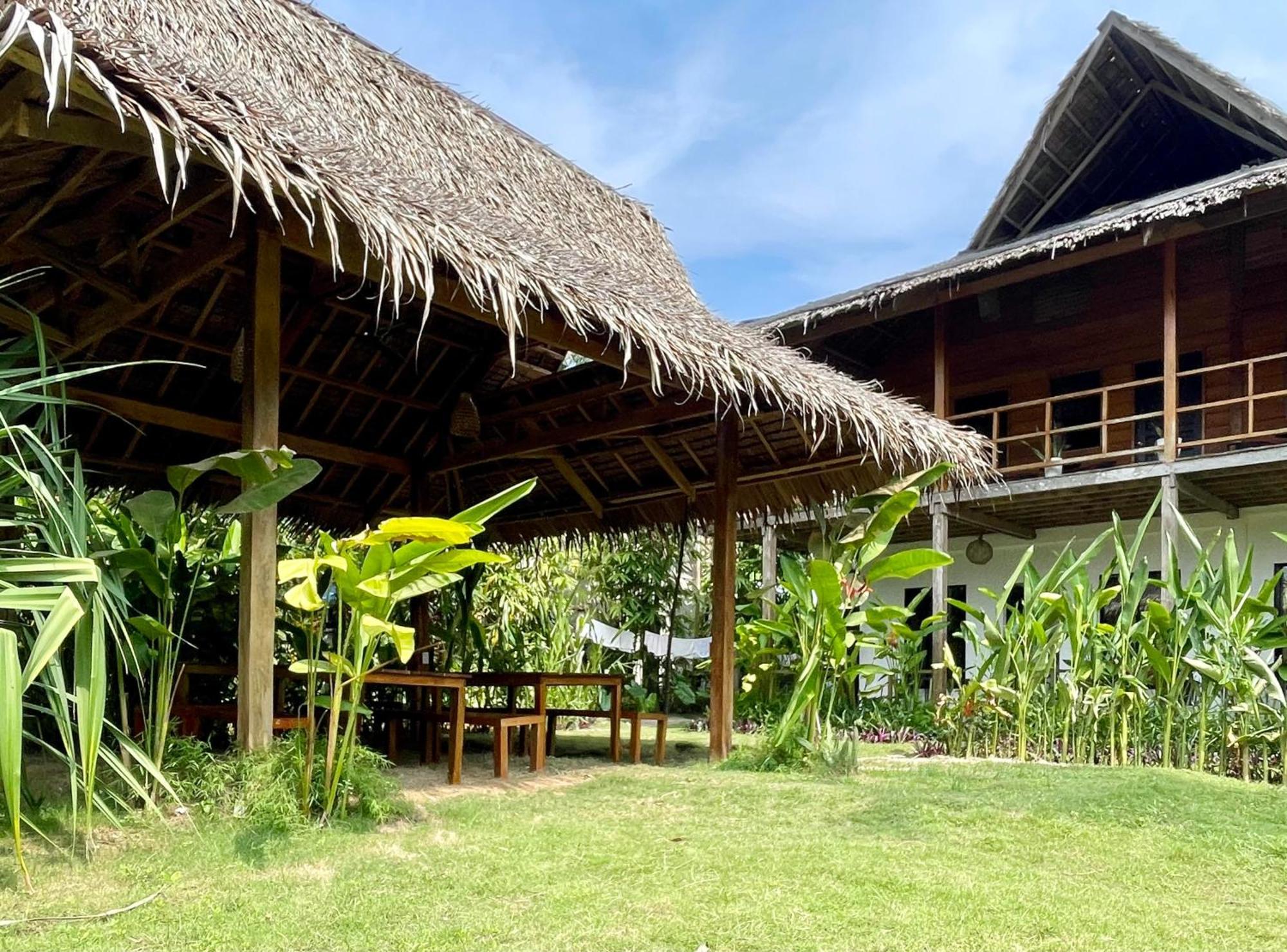 Siargao Sunflower Suites General Luna  Dış mekan fotoğraf